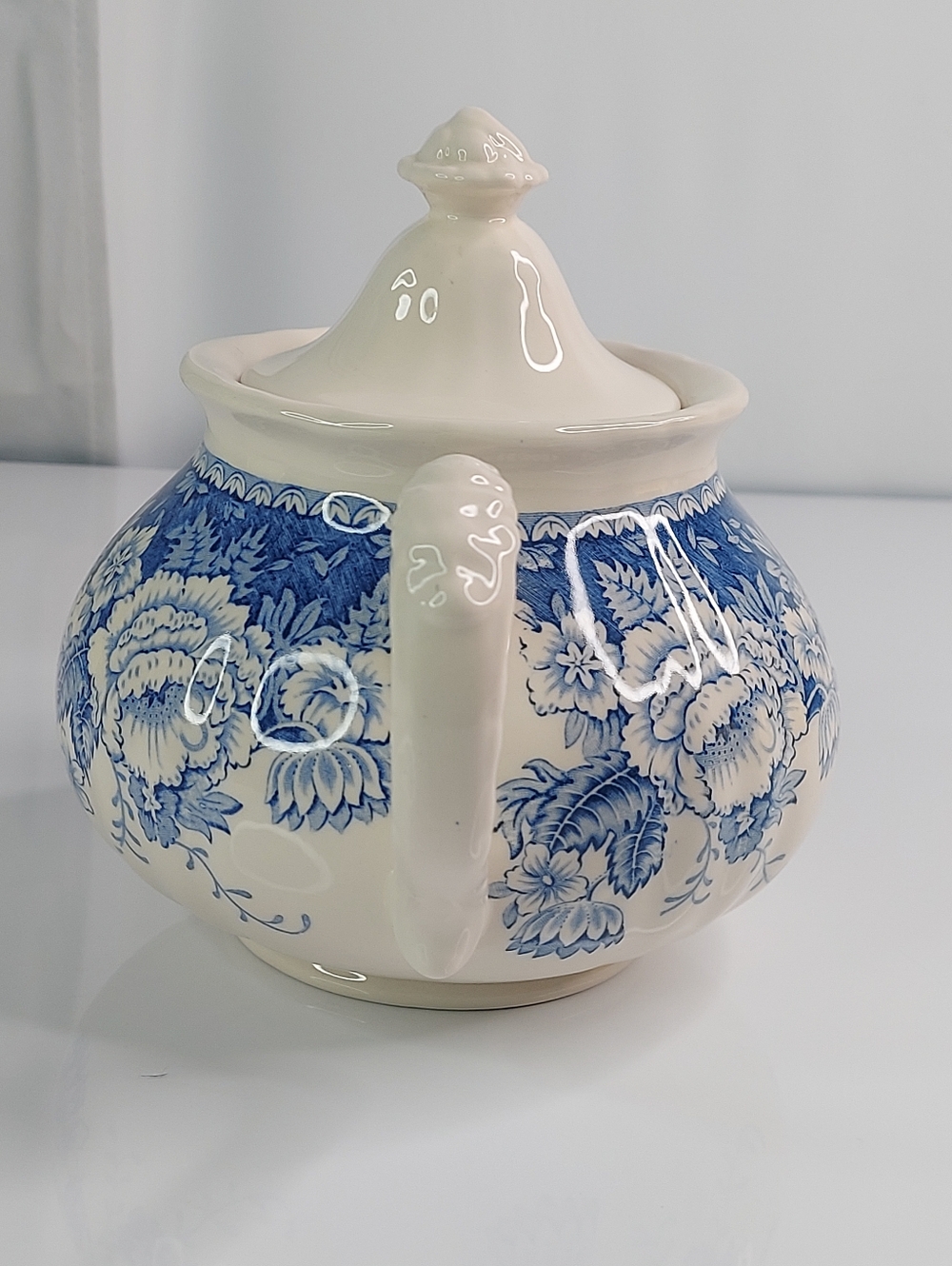 Vintage Mason’s Blue & White Crabtree & Evelyn China Teapot ENGLAND. - Picture 11 of 11